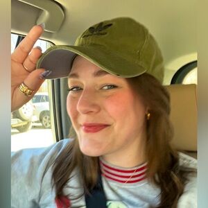 Meet your Posher, Alicia